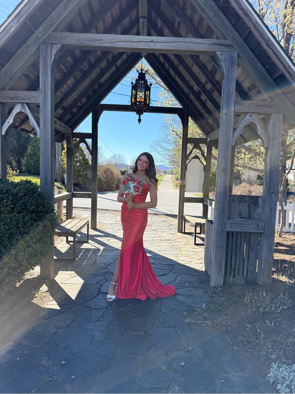 Red Jovani size 6